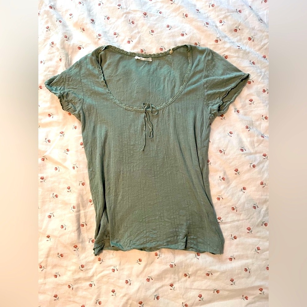 Doen Scoop Neck Short Sleeve Top